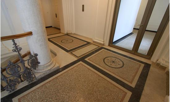 klassischer-terrazzoboden-verlegt-nach-alten-vorlagen-wien-schillerplatz-a