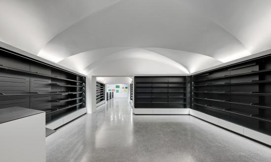 apotheke-peer-in-brixen-granulat-nero-ebano-suedtirol-i