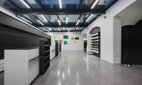 apotheke-peer-in-brixen-granulat-nero-ebano-suedtirol-i