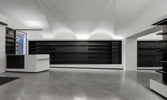 apotheke-peer-in-brixen-granulat-nero-ebano-suedtirol-i