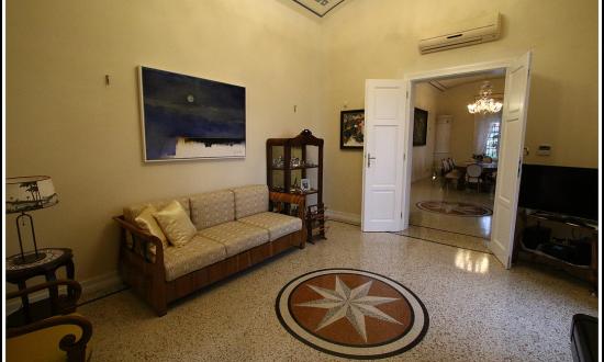 neuverlegung-eines-klassischen-terrazzobodens-in-kroatien