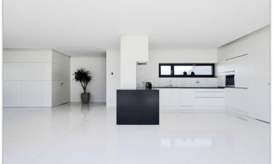 terrazzoboden-in-bianco-carrara-leifers-i-architects-willeit-niederstaetter-foto-oskar-da-riz